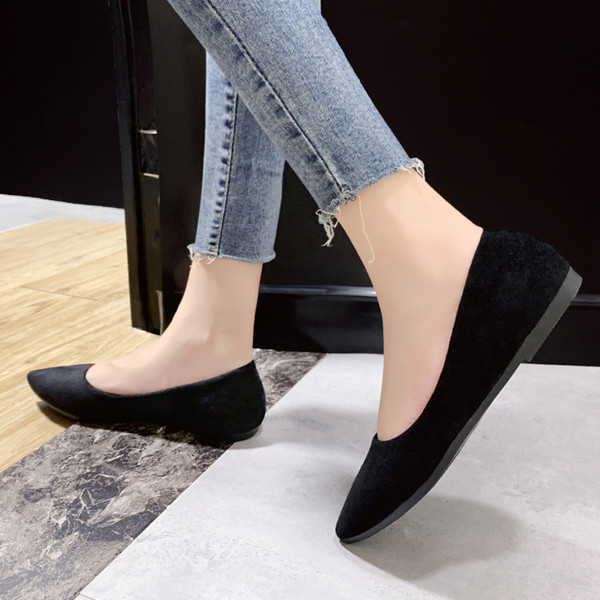 Naiste vabaaja mokassiinid, mis on valmistatud öko-seemisnahast tasasel tallal