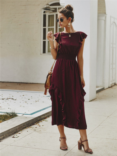 Jauna modeļa moderna sieviešu kleita ar ovālu kakla izgriezumu ar punktiem