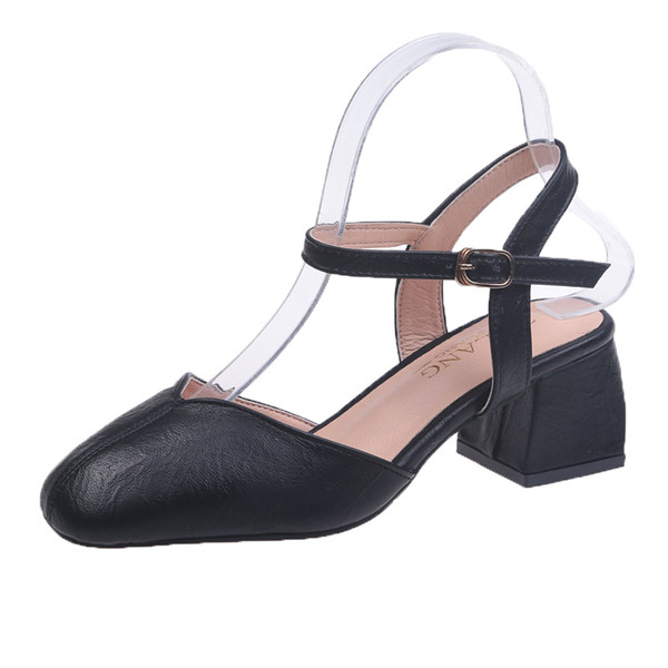 Sieviešu ikdienas sandales no eko ādas ar zemu biezu papēdi