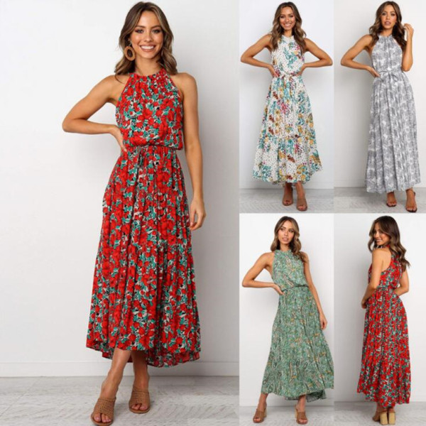 Izgriezts sieviešu kleitas modelis ar ovālu kakla izgriezumu un ziedu motīviem