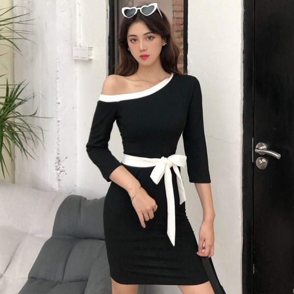 Γυναικείο φόρεμα Λεπτό μοντέλο με μακριά μανίκια και κορδόνια