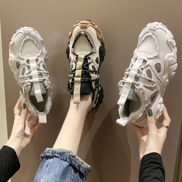 Jauns sieviešu pavasara kedu modelis ar raupju zoli