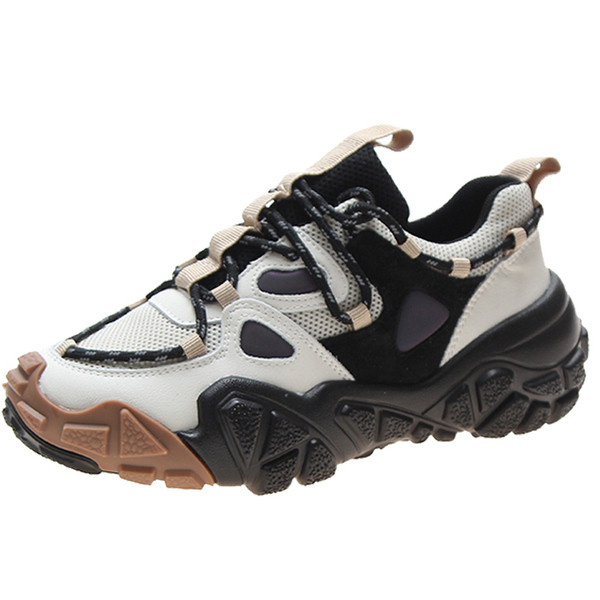 Jauns sieviešu pavasara kedu modelis ar raupju zoli