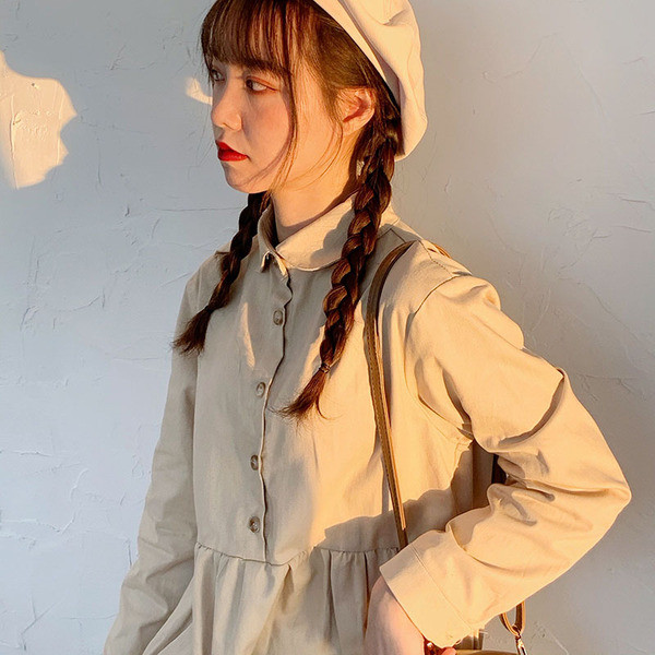 Ρέτρο στυλ γυναικείο φόρεμα με κλασικό γιακά και κουμπιά