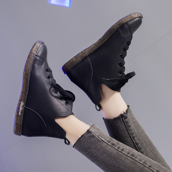 Ādas sieviešu ikdienas kedas ar plakanu zoli