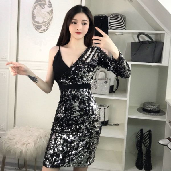 Rochie de dama cu paiete si decolteu in V