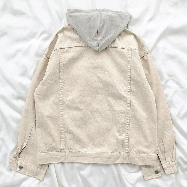 Moteriška vasarinė striukė su gobtuvu