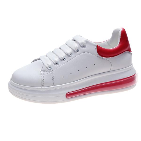 Sieviešu ikdienas kedas ar plakanām un krāsainām zolēm