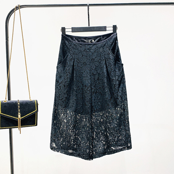 Naujo modelio moteriškos nėriniuotos kelnės aukštu juosmeniu ir kišenėmis