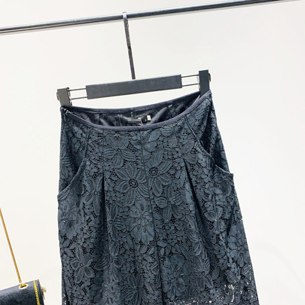 Naujo modelio moteriškos nėriniuotos kelnės aukštu juosmeniu ir kišenėmis