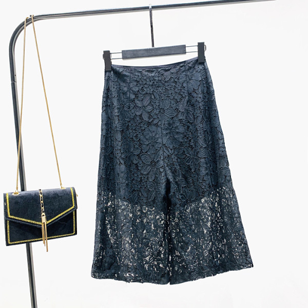 Naujo modelio moteriškos nėriniuotos kelnės aukštu juosmeniu ir kišenėmis