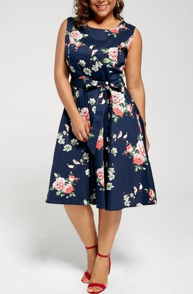 Šiuolaikinė moteriška suknelė su gėlių raštu ir juosmens diržu - 5XL