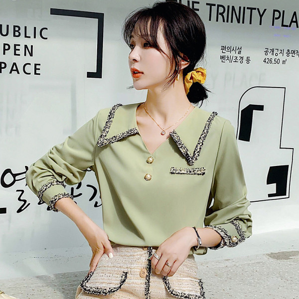 Naiste vabaaja särk nööpide ja spitsikaelusega