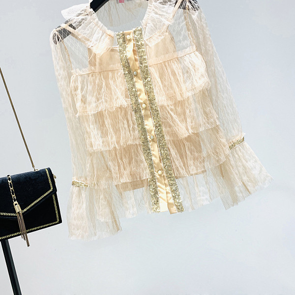 Modern női tüll ing lótusz ujjakkal és flitterekkel