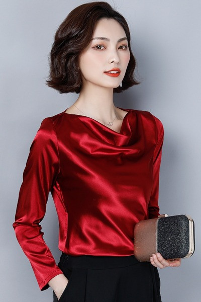 Κομψή γυναικεία μπλούζα με μακρύ μανίκι