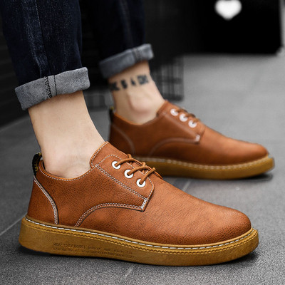 Stilīgi vīriešu apavi no eko ādas ar plakanām zolēm un šņorēm