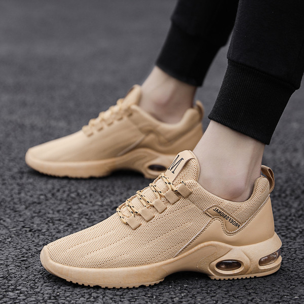 Pavasara vīriešu kedas ar uzrakstu un gaisa kamerām