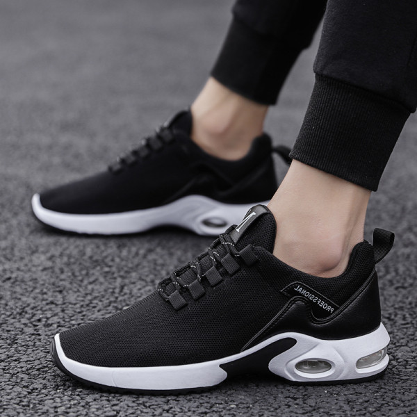 Pavasara vīriešu kedas ar uzrakstu un gaisa kamerām