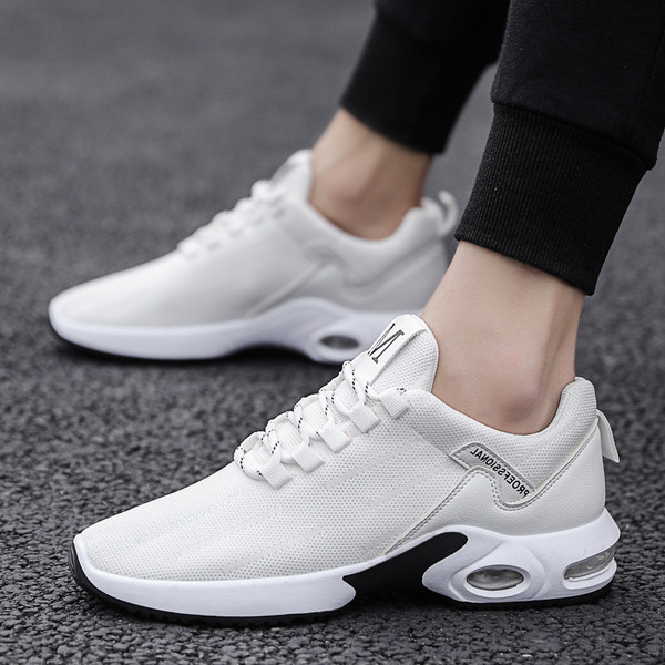 Pavasara vīriešu kedas ar uzrakstu un gaisa kamerām