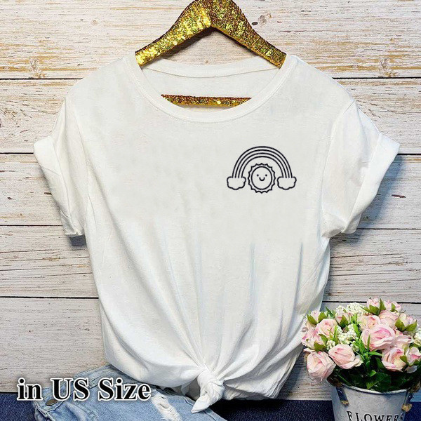 Sieviešu balts T-krekls ar īsām piedurknēm un aplikāciju - izmērs līdz 4XL