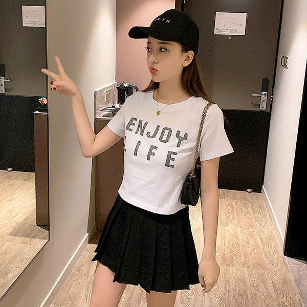 Alkalmi női rövid póló felirattal és rövid ujjal