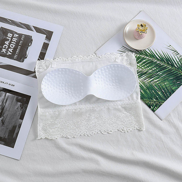 Mežģīņu krūšturs bez lencēm ar spilventiņiem