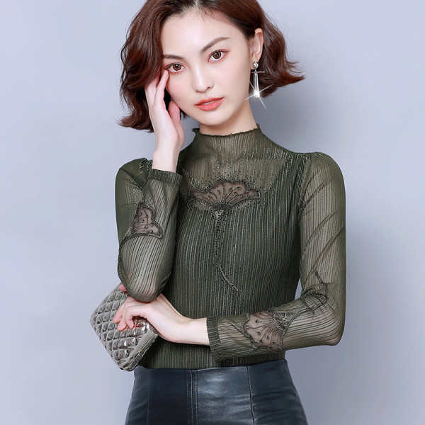 Modern női blúz kövekkel és alacsony gallérral