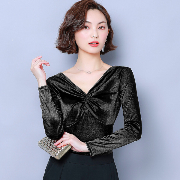 Stilīga sieviešu blūze ar garām piedurknēm un špica kakla izgriezumu