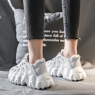 Καθημερινά γυναικεία αθλητικά παπούτσια με ανθεκτική σόλα από οικολογικό δέρμα