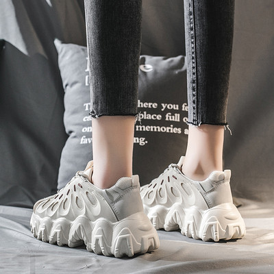 Καθημερινά γυναικεία αθλητικά παπούτσια με ανθεκτική σόλα από οικολογικό δέρμα