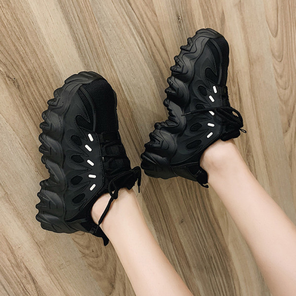 Καθημερινά γυναικεία αθλητικά παπούτσια με ανθεκτική σόλα από οικολογικό δέρμα