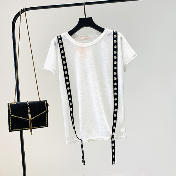 Uue mudeli lühikeste varrukate ja metallelementidega naiste T-särk