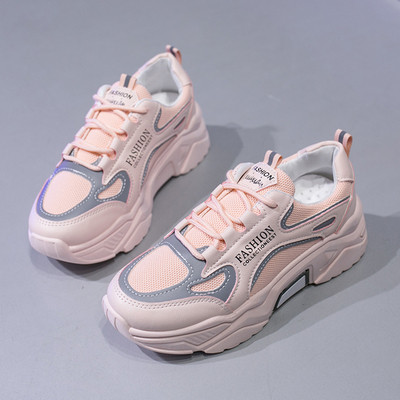 Αθλητικά casual γυναικεία παπούτσια με μια σκληρή σόλα κατάλληλη για το καλοκαίρι