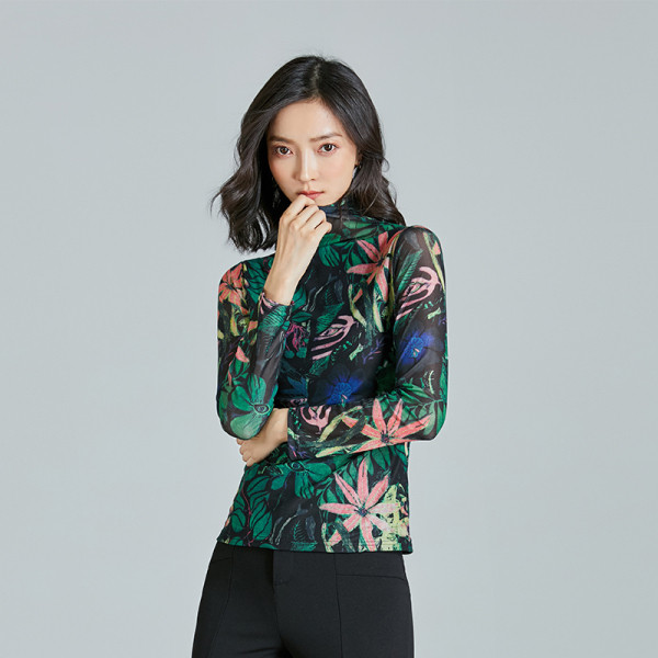 Moderni moteriška palaidinė aukšta apykakle ir gėlių motyvais