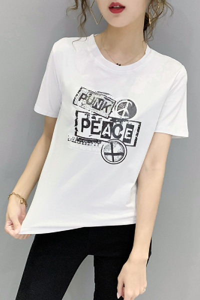 Sieviešu moderns t-krekls ar aplikāciju un īsām piedurknēm