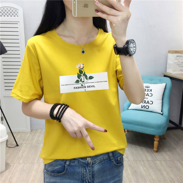 Moodne naiste lühikeste varrukate ja värvitrükiga T-särk