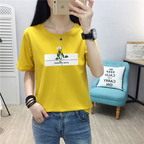 Moodne naiste lühikeste varrukate ja värvitrükiga T-särk