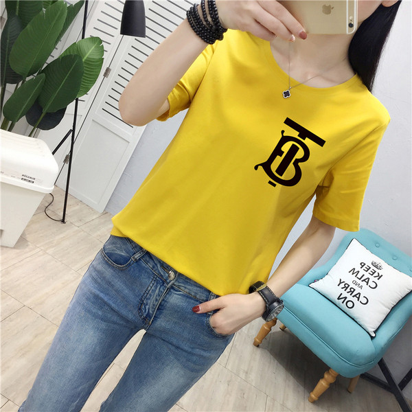 Uue mudeli lühikeste varrukate ja ovaalse kaelusega naiste T-särk