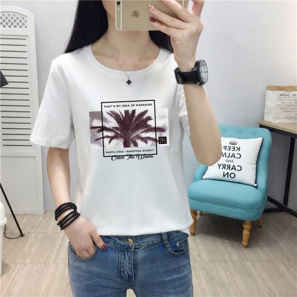 Naiste vabaaja aplikatsiooni ja lühikeste varrukatega t-särk