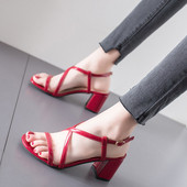 Ikdienas sieviešu sandales no eko ādas ar zemu kvadrātveida papēdi