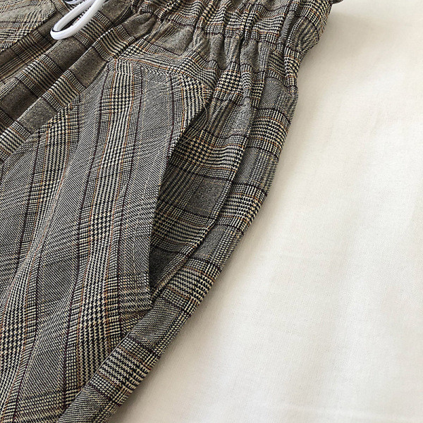 Retro stila rūtaini šorti ar saitēm un kabatām