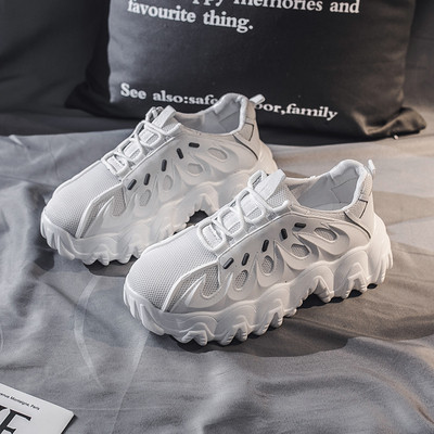 Sporta un ikdienas sieviešu kedas ar raupju zoli