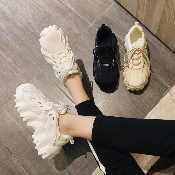 Sporta un ikdienas sieviešu kedas ar raupju zoli