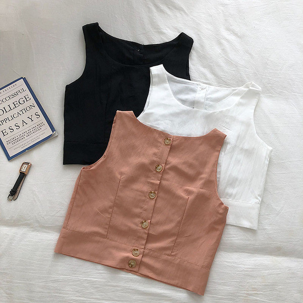 Mūsdienīgs sieviešu tops ar pogām un ovālu kakla izgriezumu