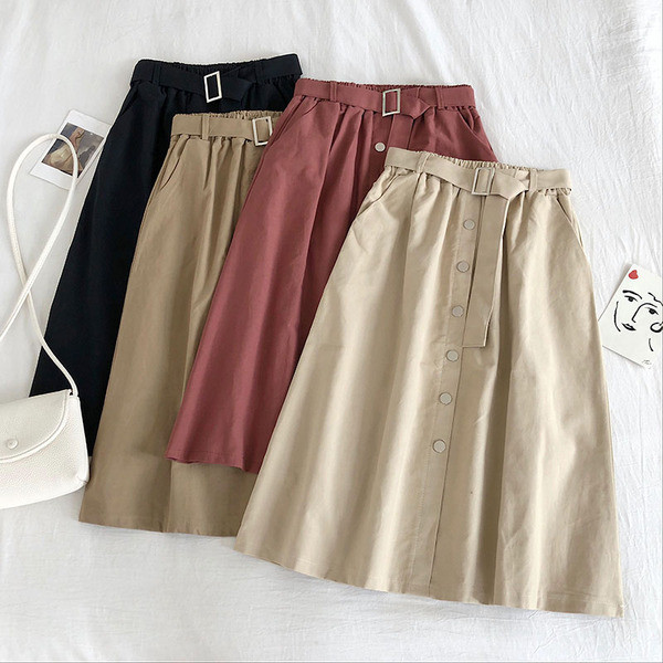 Ikdienas sieviešu svārki ar pogām un jostiņu