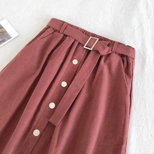 Ikdienas sieviešu svārki ar pogām un jostiņu