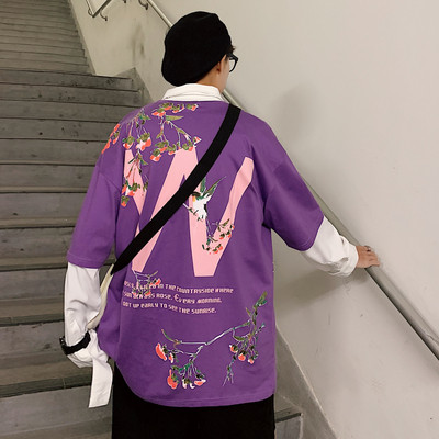 Μακρύ και φαρδύ ανδρικό μπλουζάκι  με floral σχέδιο