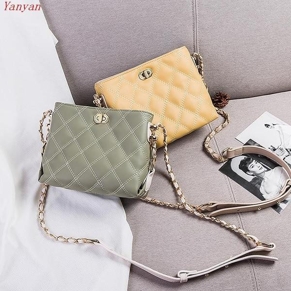 Moodne õlasangaga ökonahast naistekott