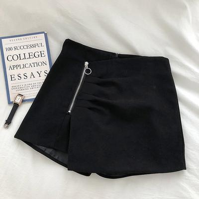 Σύντομα γυναικεία παντελόνια με φερμουάρ και ψηλή μέση