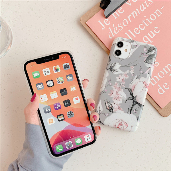 Maciņš iPhone 11 ar ziedu rakstu